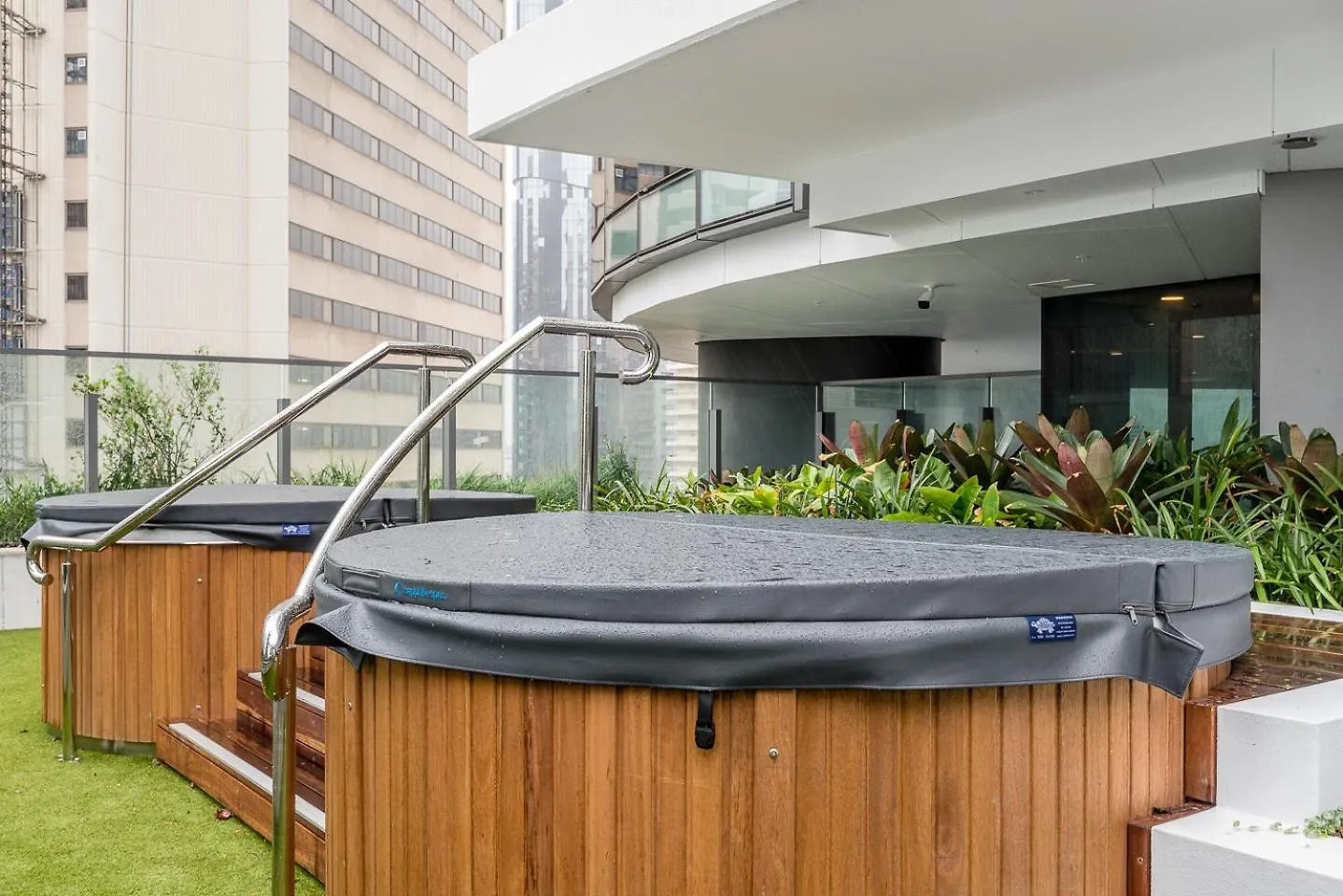 River View Central Brisbane 1Bedroom Apartment