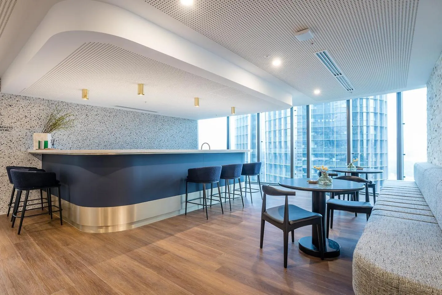 River View Central Brisbane 1Bedroom Apartment