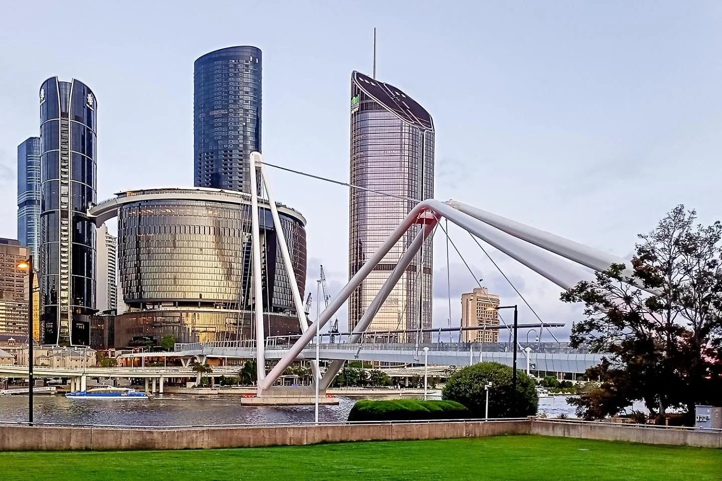 River View Central Brisbane 1Bedroom Apartment